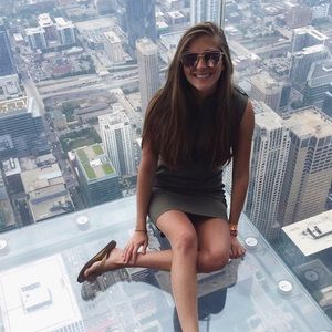 Meet your Posher, Emily